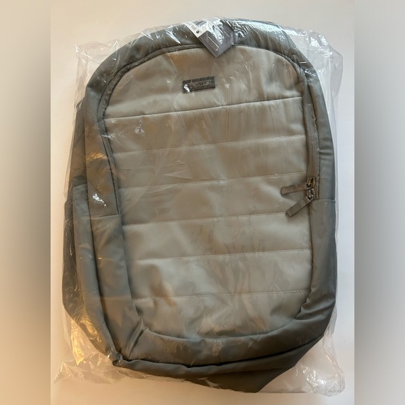 Prestige Backpack - Picture 2 of 2